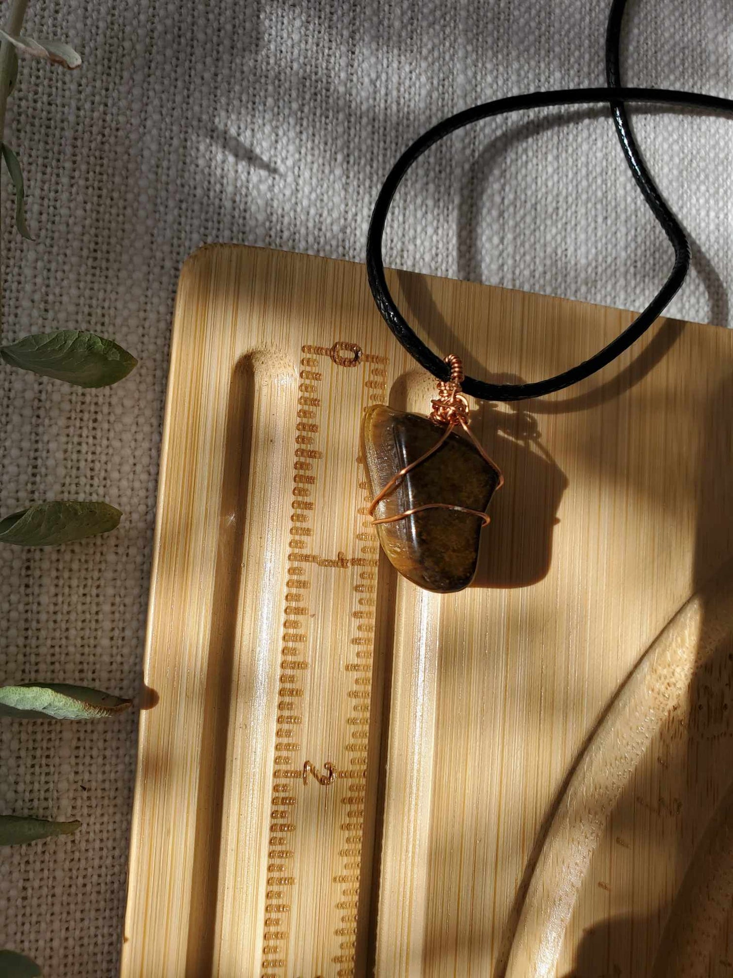 Tiger's Eye in Copper Wire