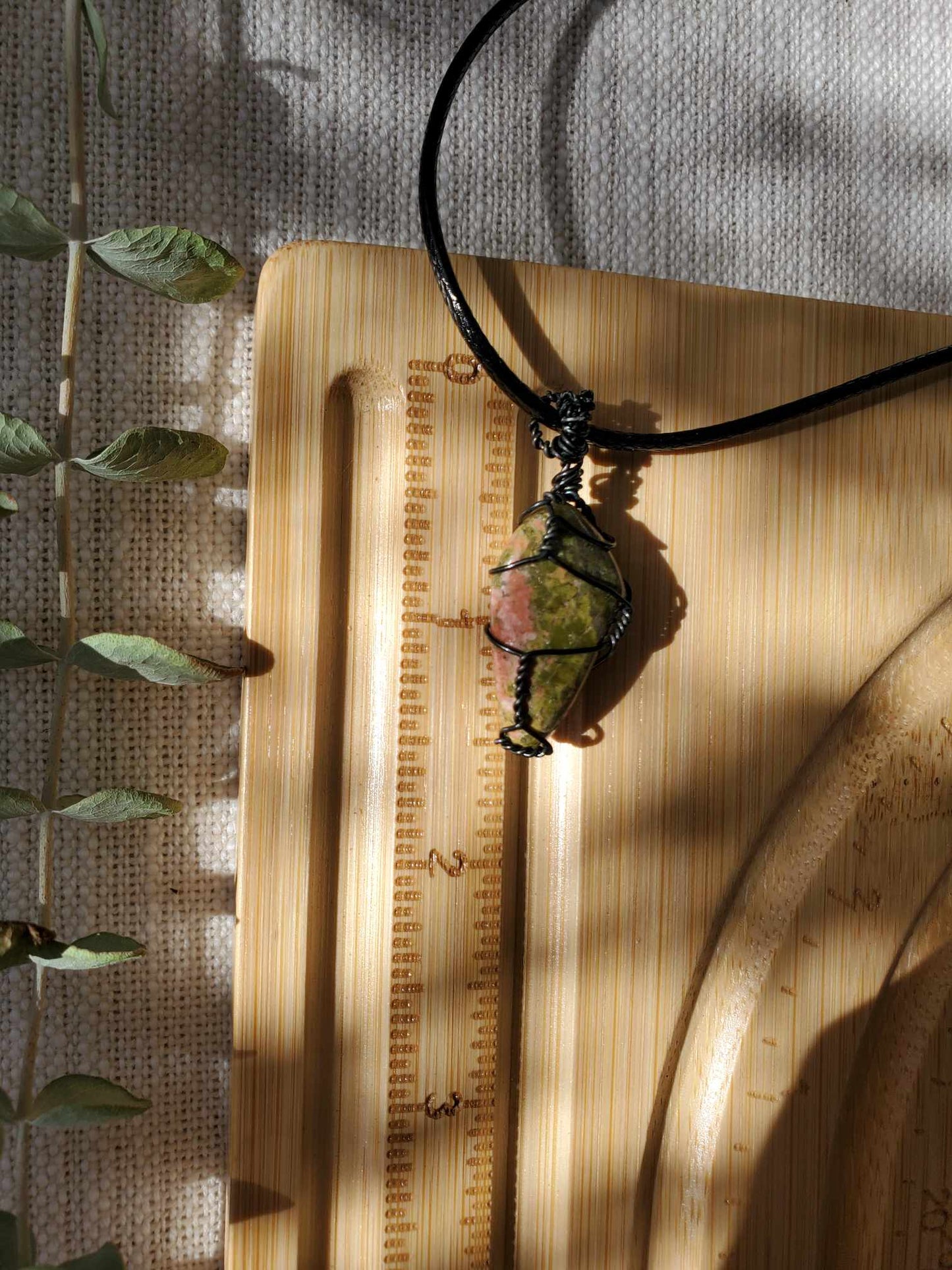 Unakite in Black Wire