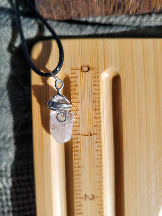 Lodalite in Silver Wire